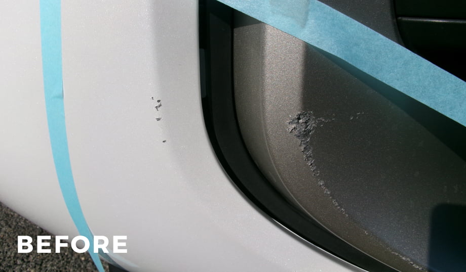 バンパー傷修理前